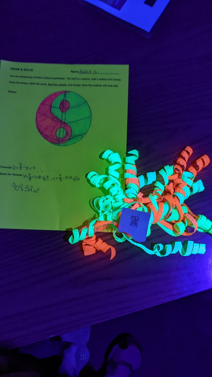 MrUllrich's tweet image. Back at it today, as we finished off our 3D shape with another round of #GlowMath