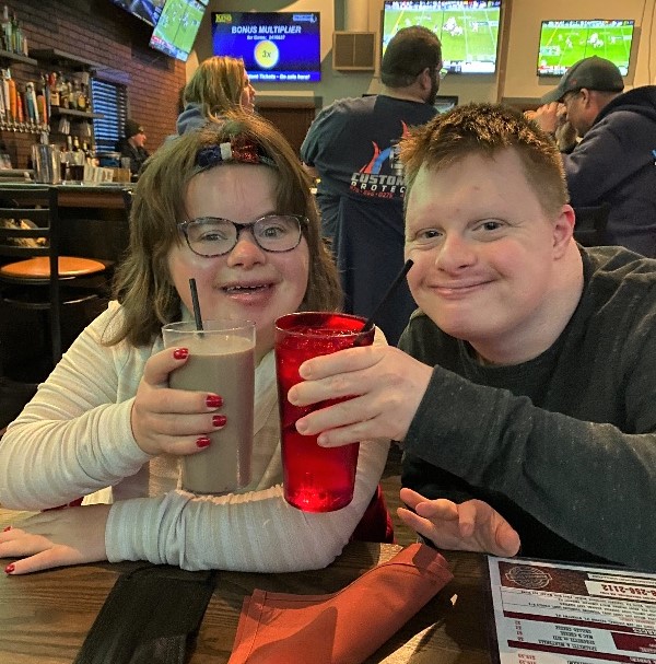 GDSFoundation's tweet photo. Cheers! It's Friday! We hope you have an amazing day and lots of things to cheers about as the weekend starts. Send us your favorite Friday photos to share with the #downsyndrome community. #dsrocks #globalrocks https://t.co/YZFam6r3Xg https://t.co/qPc2QJMi7g