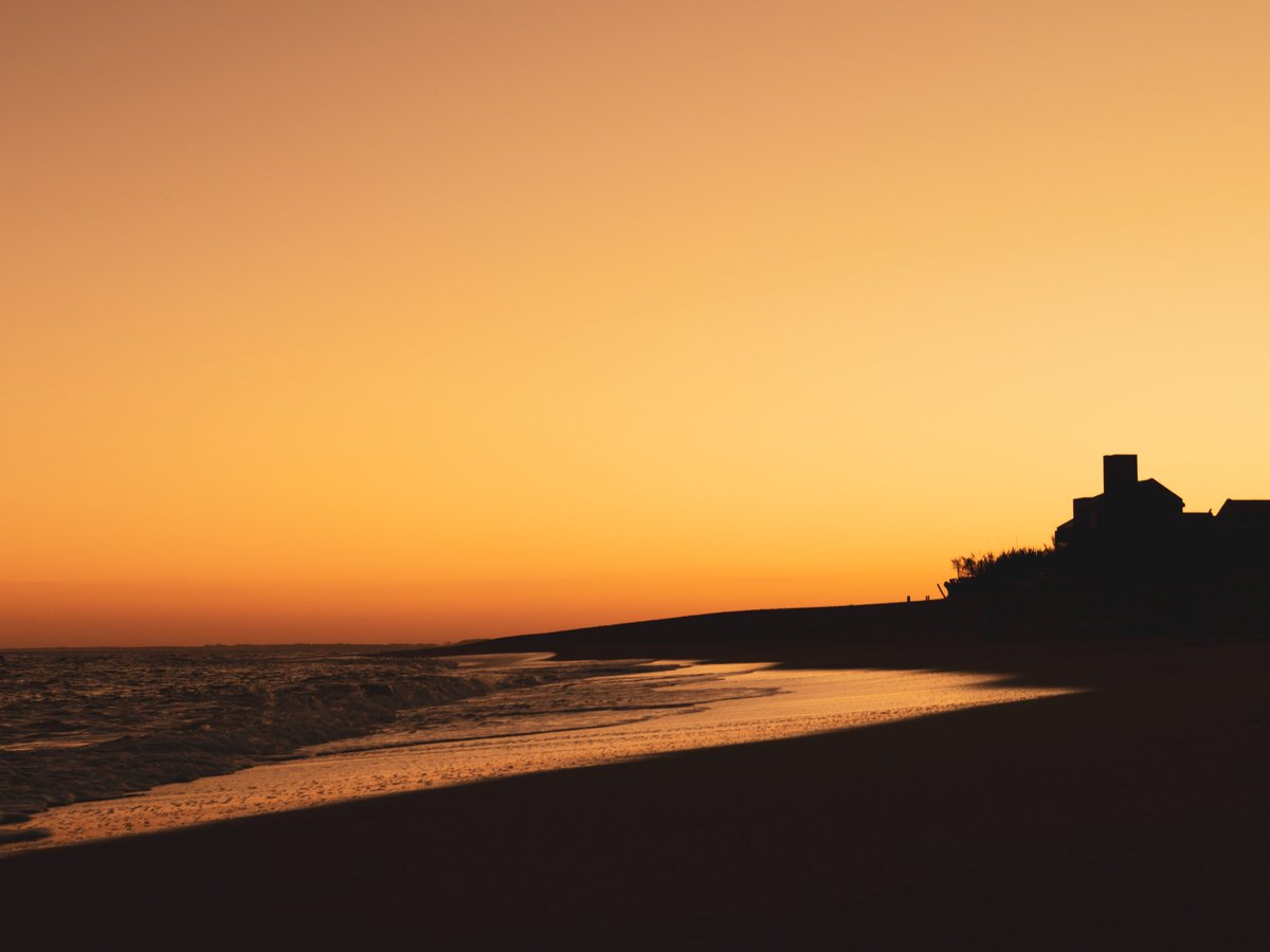 NegroEmma29's tweet photo. Sunset Beach La Balconada 🌅 🔥 🇺🇾
Price 0.021 #ETH 
You can see this NFT and more about this collection of NFTs from URUGUAY at 👇

https://t.co/aIARsVwL03 🚀💯

#NFTCommunity #NTFs #opensea #NFTartist #nftcollector #NFTCollection #digitalart #PolygonNFT #Ethereum https://t.co/Wwx0bSnekp