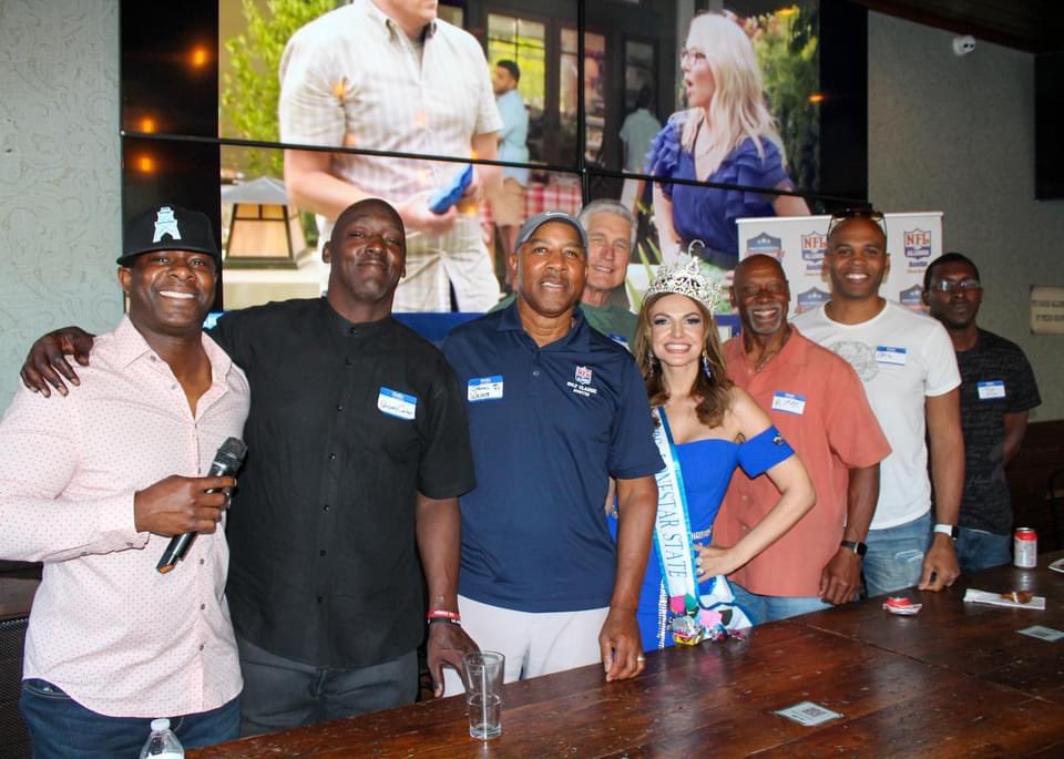 NFLAlumniAustin tweet media