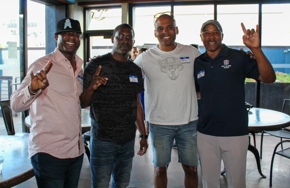 NFLAlumniAustin tweet media