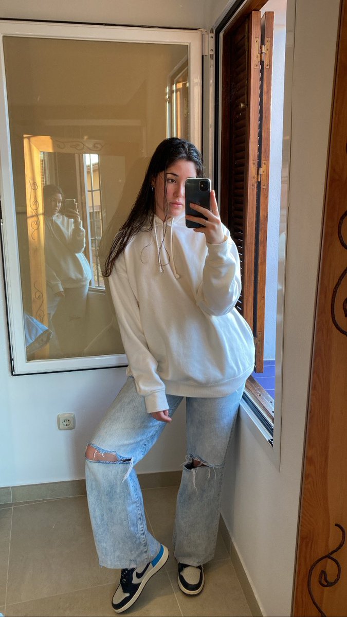 Martaa 🧃 tweet media