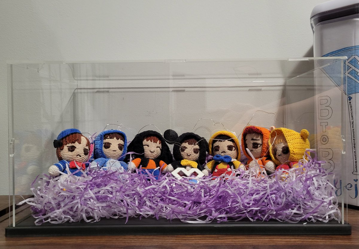 IMelodhelle's tweet photo. #winterstaleversion
#withoutlight

Dolls by: hookedbymarga https://t.co/Iy4sSIdicv