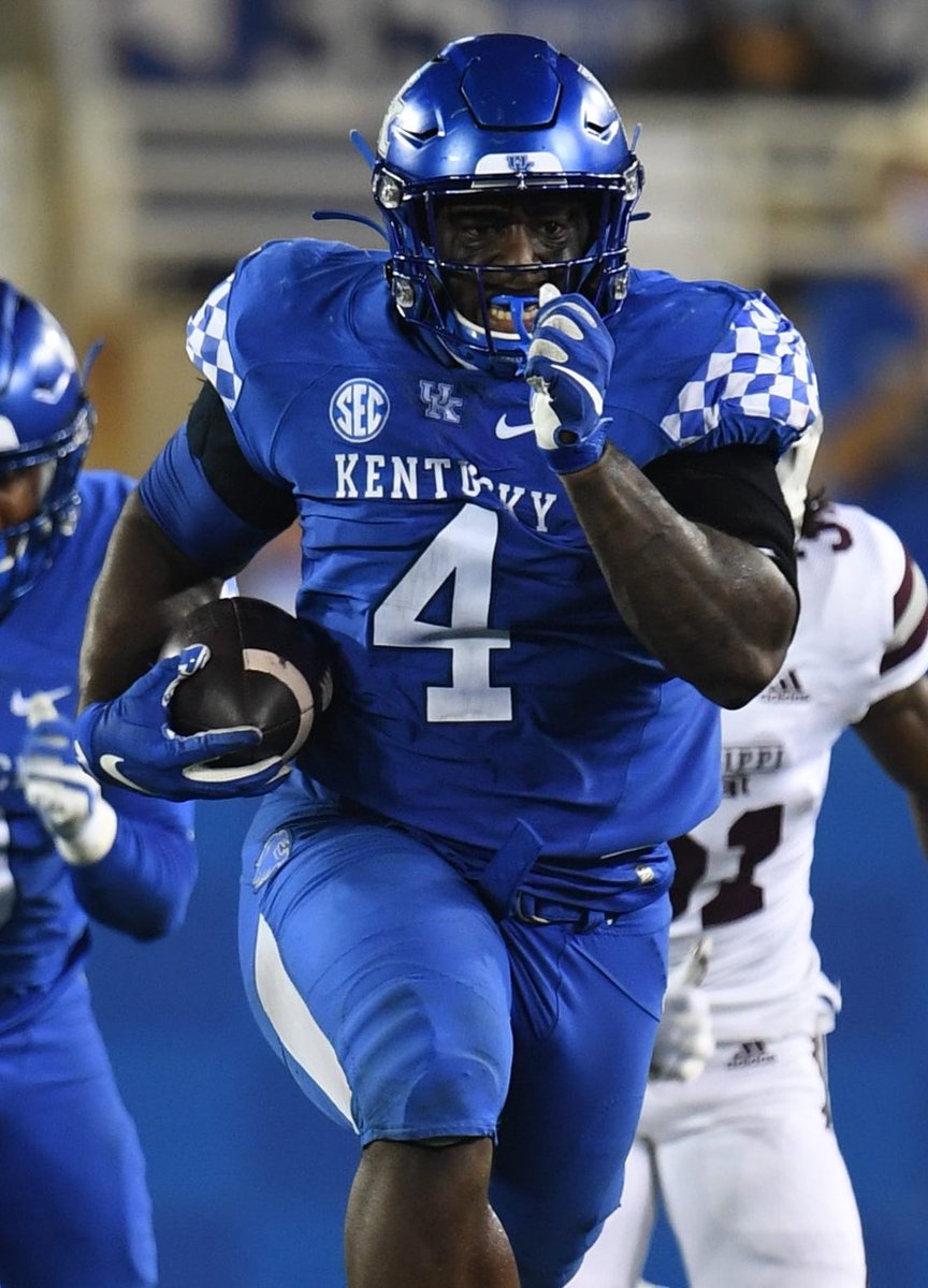 PFF_College's tweet photo. The Detroit Lions pick Kentucky EDGE Josh Paschal at No. 46 overall.

90.0 PFF grade in 2021 (1st among SEC EDGEs) 💥 https://t.co/cMfxn8IjMv