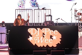 .WEE MAN tweet media