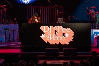 .WEE MAN tweet media