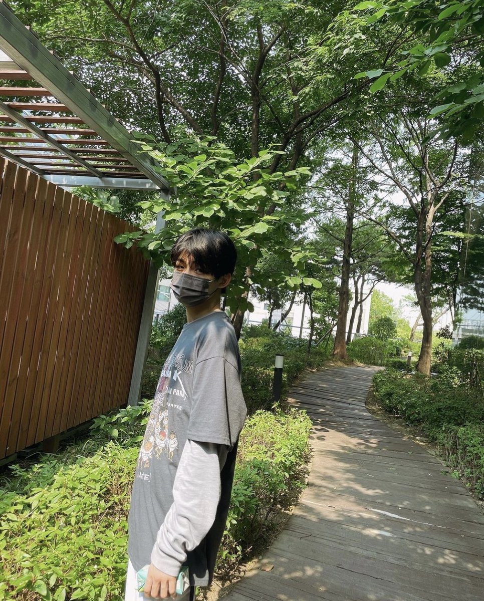 _official06's tweet photo. Happy Anniversary Jihoon

#OneYearWithJihoon
#병아리_한지훈_일주년이에요
#TraineeA
@trainee_a https://t.co/UExiUX8xNE