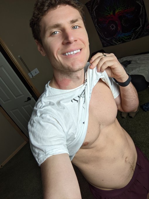 poppa https://t.co/1IWhgDujdF