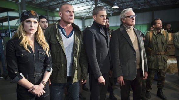 michaelp93's tweet photo. I am DISGUSTED to hear that The CW cancelled DC’s Legends of Tomorrow. 

The show is an OG Arrowverse series. It’s a legendary, beloved and long-running series that deserves so, SO much more respect than that. 

My little show that could always, ALWAYS did. ❤️ #LegendsOfTomorrow https://t.co/IPJphgx6LY