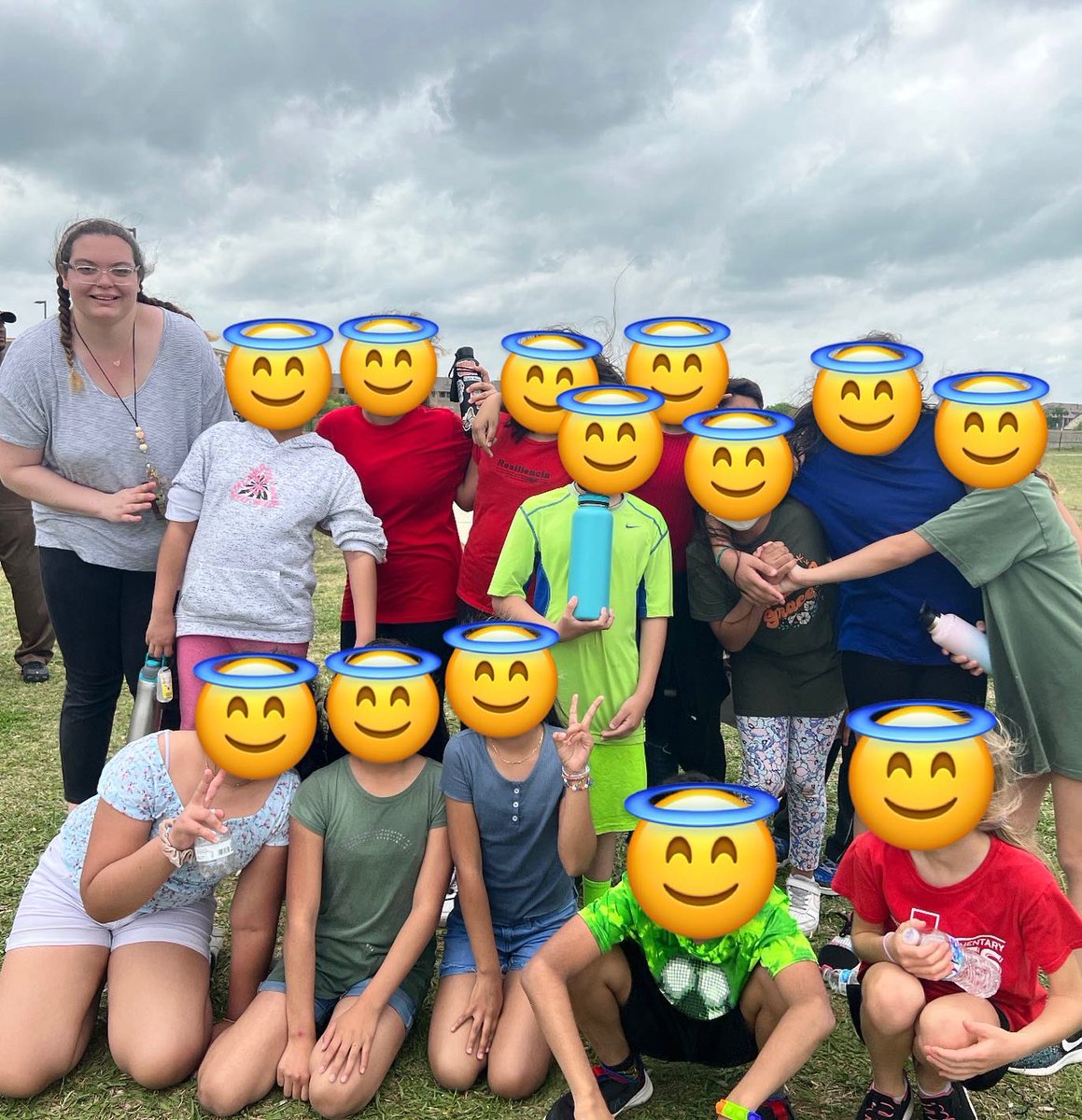 MissSmithers_'s tweet photo. Field day 2022 🤍 #ieslearns @IndependenceES https://t.co/zYwJKL52aa