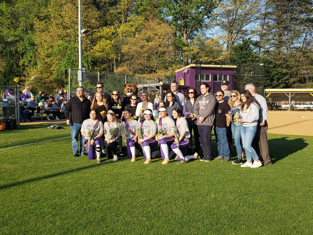 Happy Senior Night <a href="/lb_softball/">Lake Braddock Softball</a>!! You will truly be missed!! 🐻💜💛