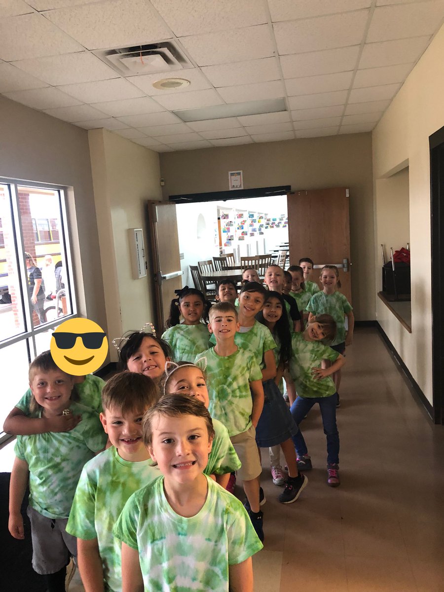 Ms. Everett's Class tweet media