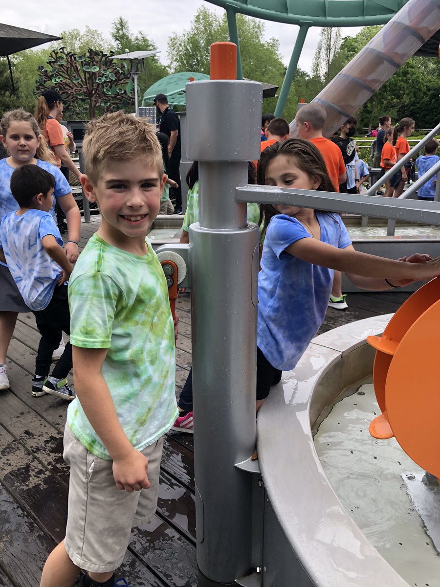 Ms. Everett's Class tweet media