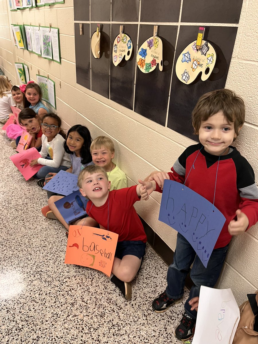 LearnWithMay's tweet image. The Word in Action Parade was such a fun way to end #WordWeek! 🎉 @SedgeGardenES