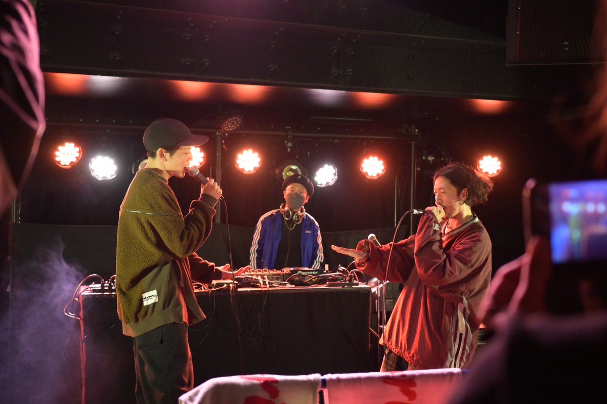 pLRayer's tweet photo. osaka L.O.L GW special
共演者、皆Good Vibesでした🤘
SHU-C, Gon-z に感謝！
SUNHALL WESTにも🙏

そしてライブを見てくれた皆さまありがとう🖖
feel our music☺︎
#pLRayer
#Kecchi ( @kecchimen )
#9ball ( @9ball0330 )
#HARZEYUNI ( @Hazime_Shisik )
photo by FREEZE ( @mcfreeze559 ) https://t.co/ojHTkou36F