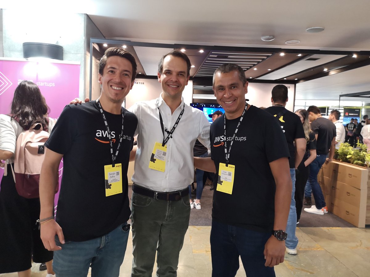 fjnoguera's tweet photo. Terminamos la semana en #Startco un evento que reunió a emprendedores e inversionistas en un solo lugar, durante dos días vivimos de cerca la pasión por el emprendimiento y la innovación como respuesta a las necesidades que afrontamos como sociedad. https://t.co/kuYOM0B0d5