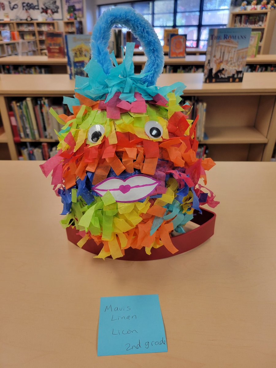 CBustillos_EES's tweet photo. Thank you @PLicon_EES and your students for creating these beautiful piñatas. #SISDKids #SISDNiños #TeamSISD https://t.co/CDJIvAxdw2