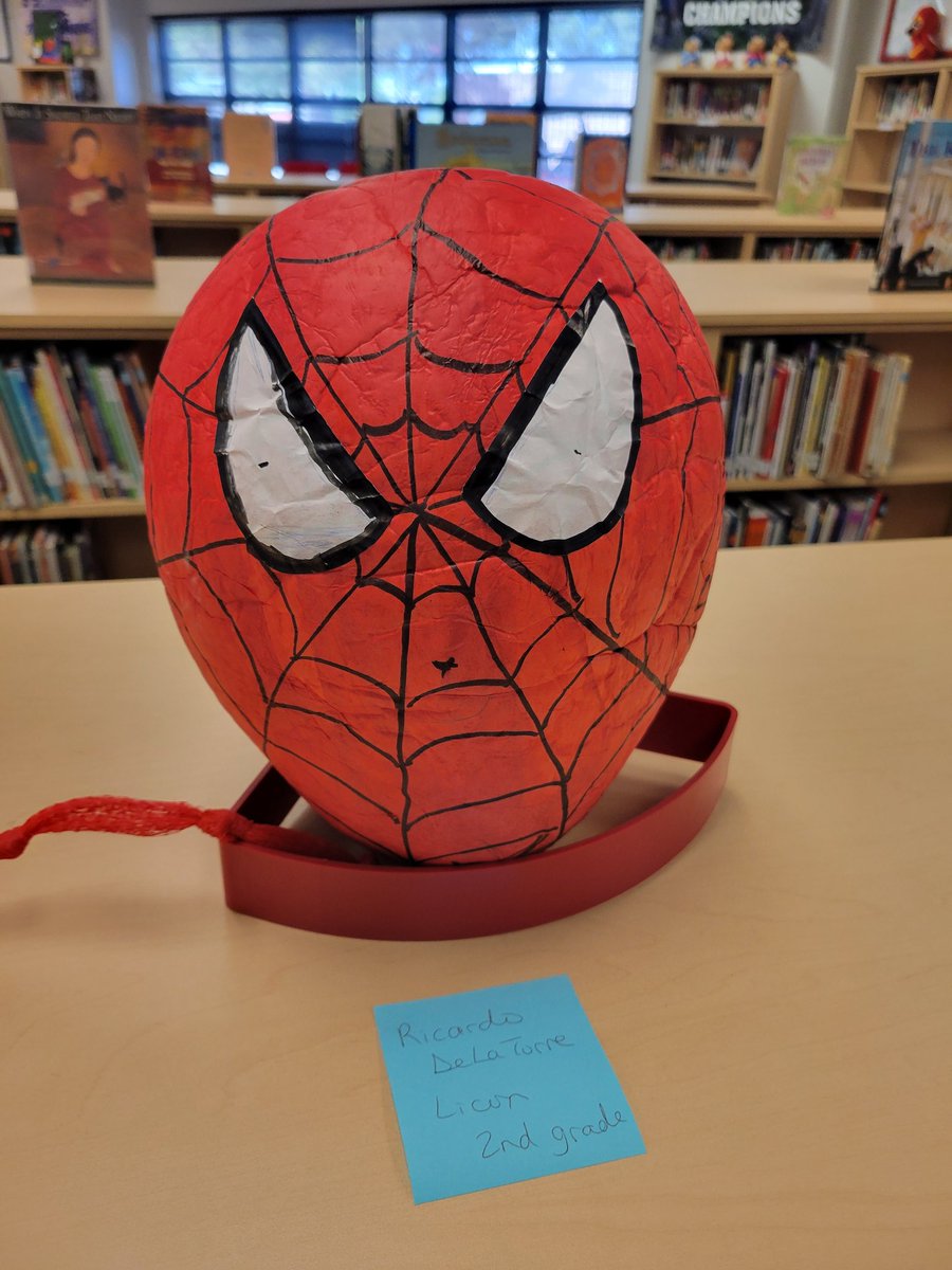 CBustillos_EES's tweet photo. Thank you @PLicon_EES and your students for creating these beautiful piñatas. #SISDKids #SISDNiños #TeamSISD https://t.co/CDJIvAxdw2