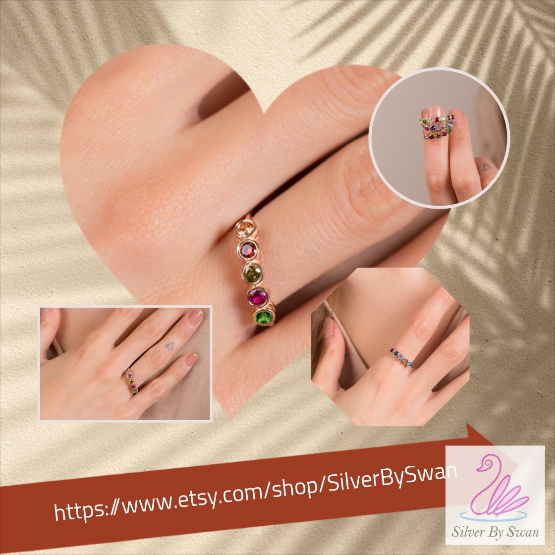 silverbyswan's tweet image. Gift For Mom Ring Gold • Birthstone Ring • Sterling Silver Multi-Stone Ring • Family Birthstone Ring • Personalized • Christmas Gifts, Gold #CelestialRing #BirthstoneRing 
£28.00
➤ etsy.com/listing/111654…