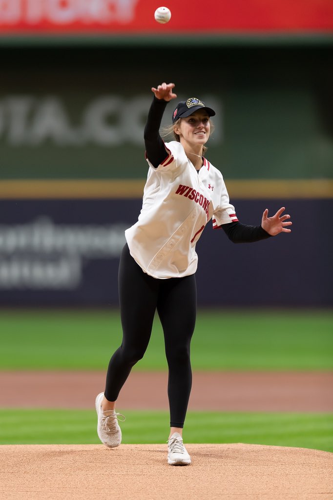 Brewers's tweet photo. The National Champs are in the house!

The Badgers Volleyball team threw out the ceremonial first pitch before today’s game.

#ThisIsMyCrew https://t.co/i9xjTkrBdv