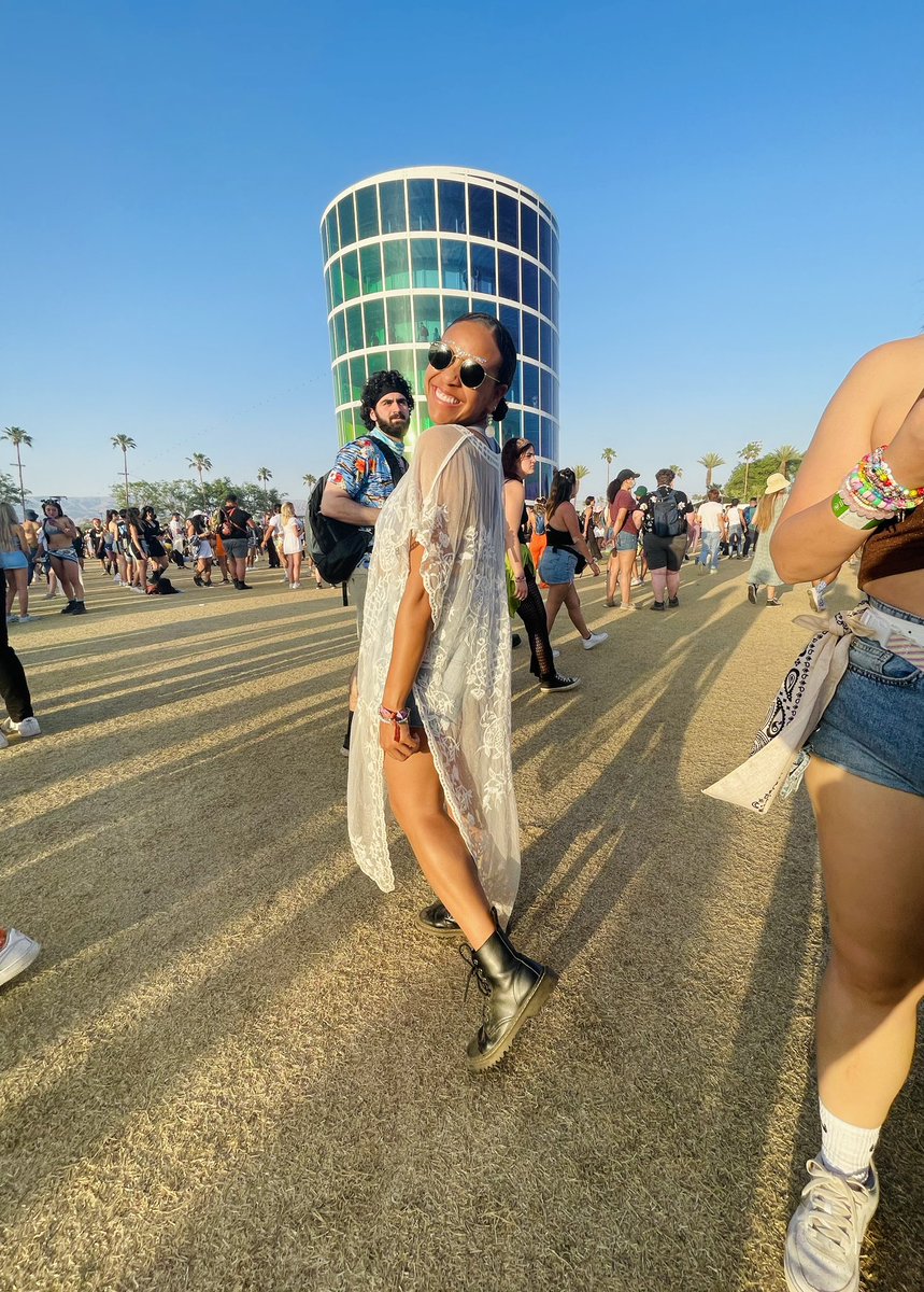 Em_thomm's tweet photo. Take me back 🦋 🎡 🎪 https://t.co/dbPkypeSKk