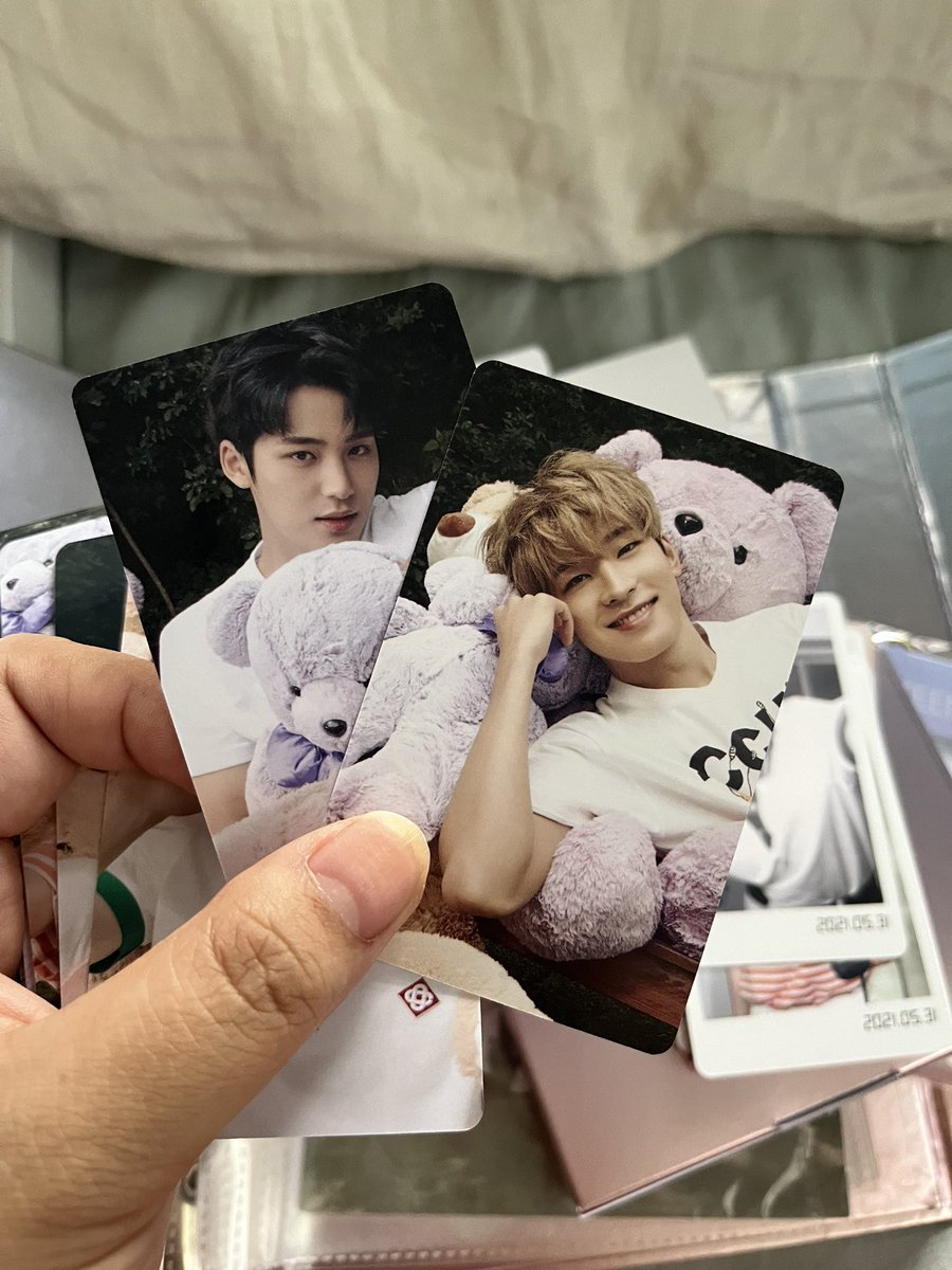 enhyffeinated's tweet photo. Thank you sa aking peyborit @MjChingu for helping me bring home Sunoo goblin huhu svt dicon is so pretty too. At syempre, sunghoon magnet talaga ako. laging umuuwi haha https://t.co/ZbRPPf1kxd