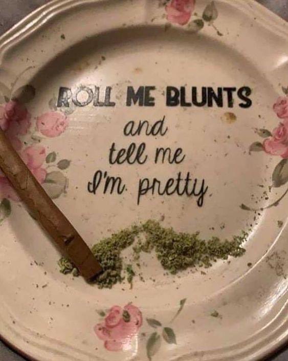 prettylilsxut's tweet photo. Not new to nsfw 
✩ Lauren 
✩ 20
✩ She/Her
✩ Bisexual  
✩ Switch (no lean)
✩ Hard + Soft kinks
✩ 5’2
✩ 18+ ONLY!
Like &amp; RT to be mutuals <3 https://t.co/APTyKqooOf