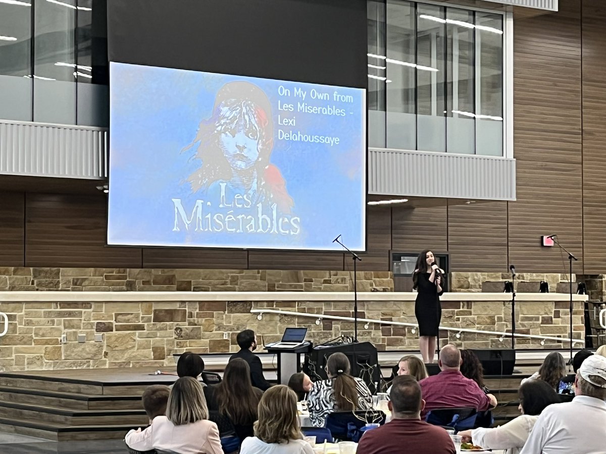 StoweFoSho's tweet photo. It’s a great night of musical theatre at the @LakeChoir Dinner Show! Our students are so talented! 

#lakecreeklions #RO4R https://t.co/52AJqNIdWN