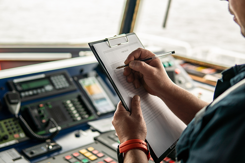 TheLogNewspaper's tweet photo. The boating season in San Diego never really ends for enthusiastic boaters, which means more wear and tear on your vessel. The CGAUX has released its early 2022 dates for vessel safety inspections. #TheLog #CGAUX #VesselSafetyCheck #SafeBoating
https://t.co/vYbYONj98f https://t.co/BTEaKlwviw