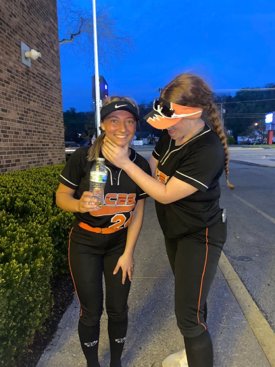 ACSeniorTag22's tweet photo. How Abby felt after getting out 🤥 https://t.co/Lu1pf9k2if