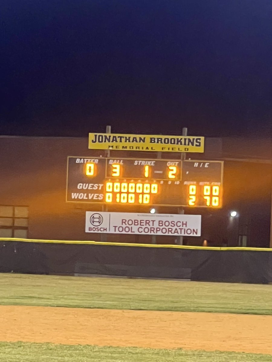 LHSAlphaWolf's tweet image. 🚨No Hitter alert🚨

Wolves defeat West Lincoln 2-0. Will Blackburn throws a no hitter. #FewWillHunt #BoF 
@DavidKeever @chobbs001 @CrawdadsBeat @JoeLHughesII @HighSchoolOT @LincolnHerald20 @NateWimberly