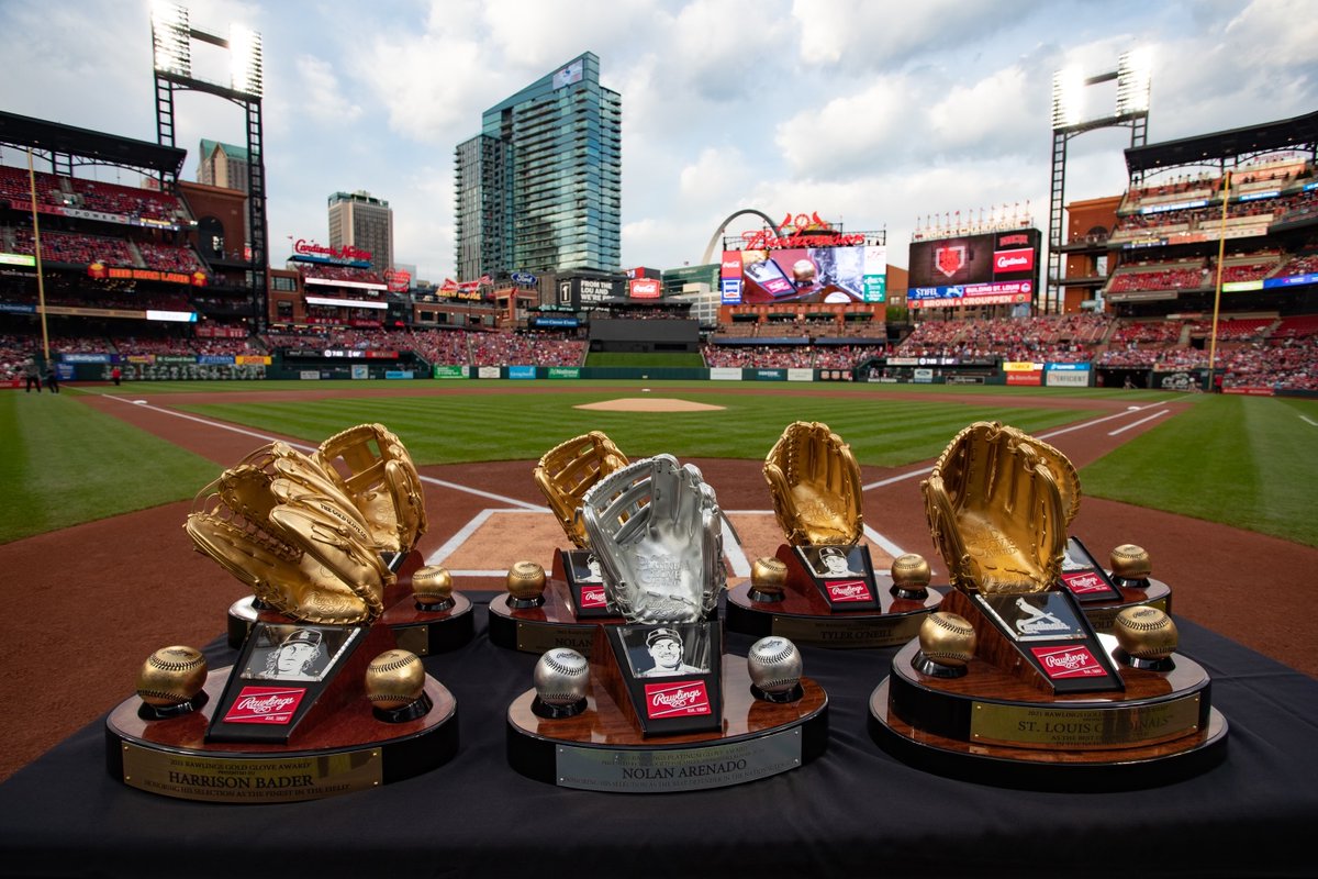 Cardinals's tweet photo. 5⃣ individual Gold Glove Awards
1⃣ team Gold Glove
1⃣ Platinum Glove https://t.co/aGcp87j0A3