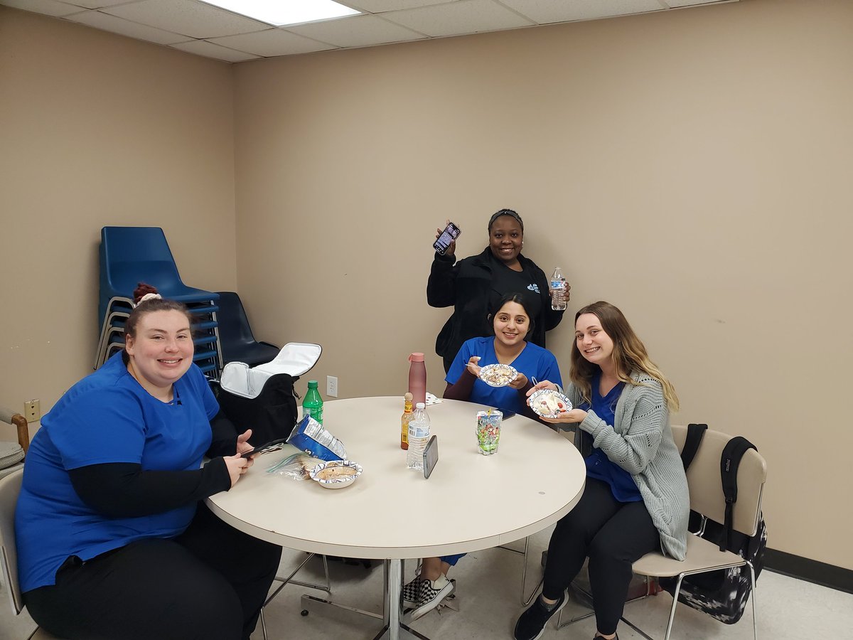 DrLedfordWaters's tweet photo. Closing out Medical Laboratory Professionals Week with an ice cream bar at in the ACC MLT department. #MedicalLabLadyG #LabWeek2022 #MedLabChat #Lab4Life @ASCLS @AlamanceCC https://t.co/FfTThzo2js