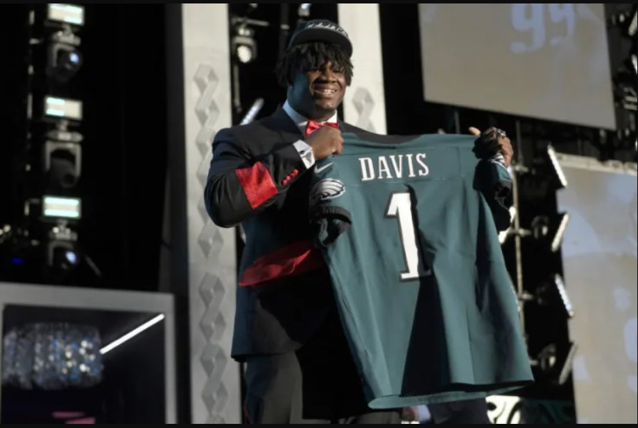 tonylukes's tweet photo. Welcome to #Philadelphia #JordanDavis! We would love to make you your first official #cheesesteak! Wiz or American? Wit or Witout? Let us know when & where & we'll be there! 🏈
.
#Number90 #Eagles #FirstRound #NFL #NFLDraft #DawgNation #GoDawgs #RareBreed @jordanxdavis99 https://t.co/vOfG6Gmpkg