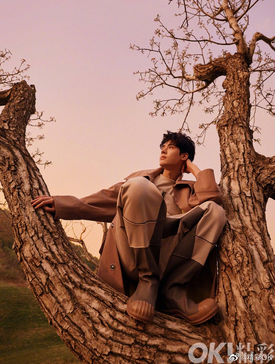 gongnjun's tweet photo. Spent my day basking in the sun like basking in the glory, thinking about how I've grown up too, this year. Even with a clearer goal for my future, believe me, I'm still the same happy big boy that everyone knows. https://t.co/nc7EuE6N69