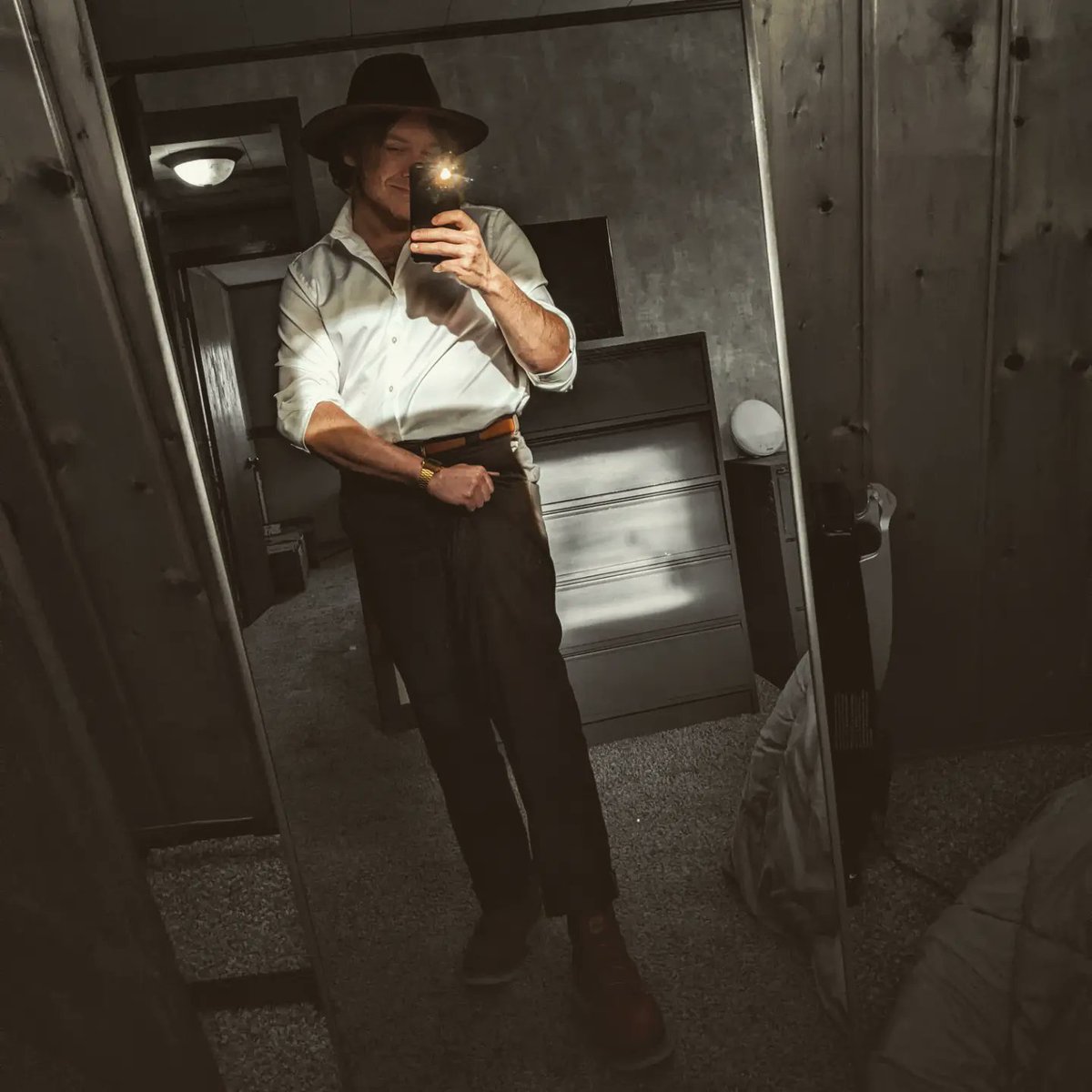 BkrJesse's tweet photo. Johnny Depp without fecal matter on his bed #JohnnyDepp #AmberTurd #amberheardvsjohnnydepp #doggy https://t.co/UCsluzmpbG