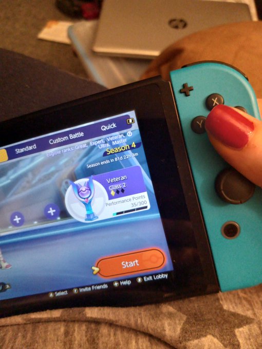 Playing some #PokemonUNITE tonight  gotta climb ranks again https://t.co/8HjwQF2l02
