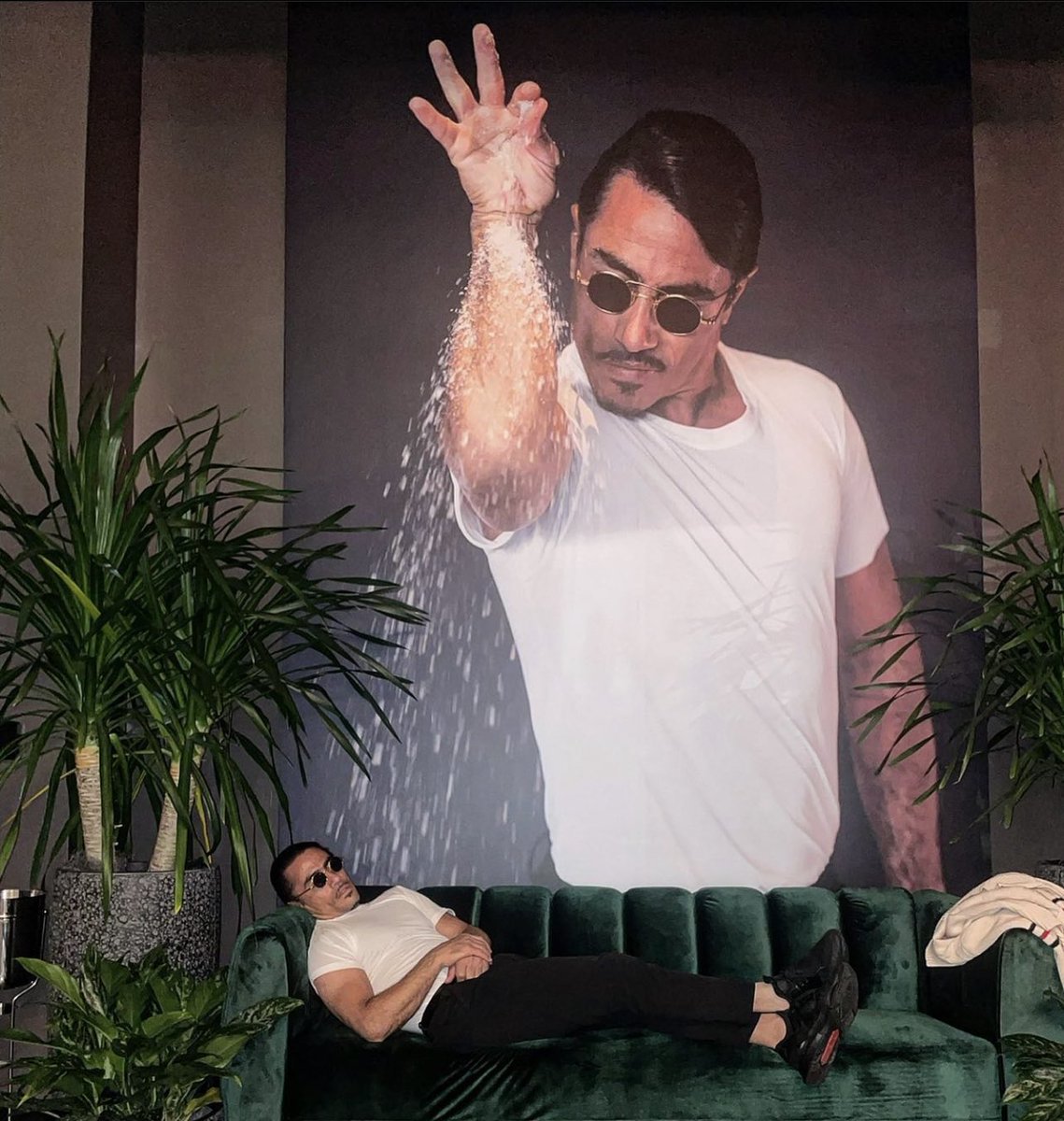 No salt no life #saltbae #nusr_et #saltlife