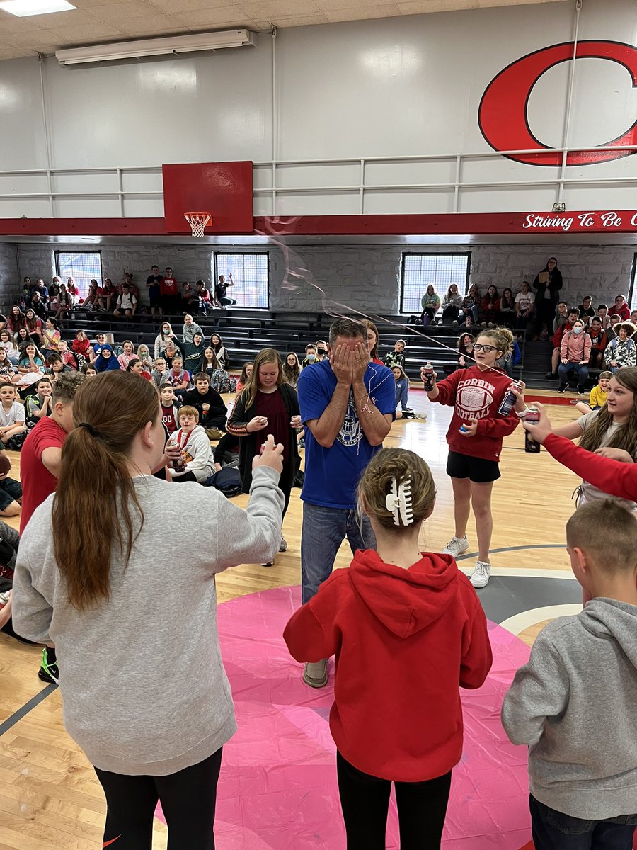 ceslibrarymed's tweet photo. Mr. Webb made good on parts 1 &amp; 2 of his book fair promise today! 🎉🎉🎉 https://t.co/TGVnjR38M5