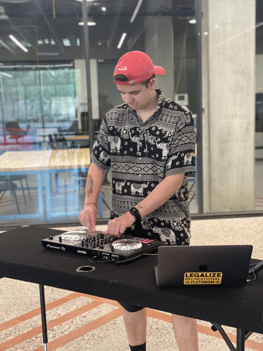 EntrepreneurASU's tweet photo. Demo Day is broadcasting across our place based innovation spaces! Ben, a popular music student, is sharing his DJ talents with the Fusion on First Finale celebrating entrepreneurship and the end of the semester. #ASUDemoDay https://t.co/VjslDfSqHr