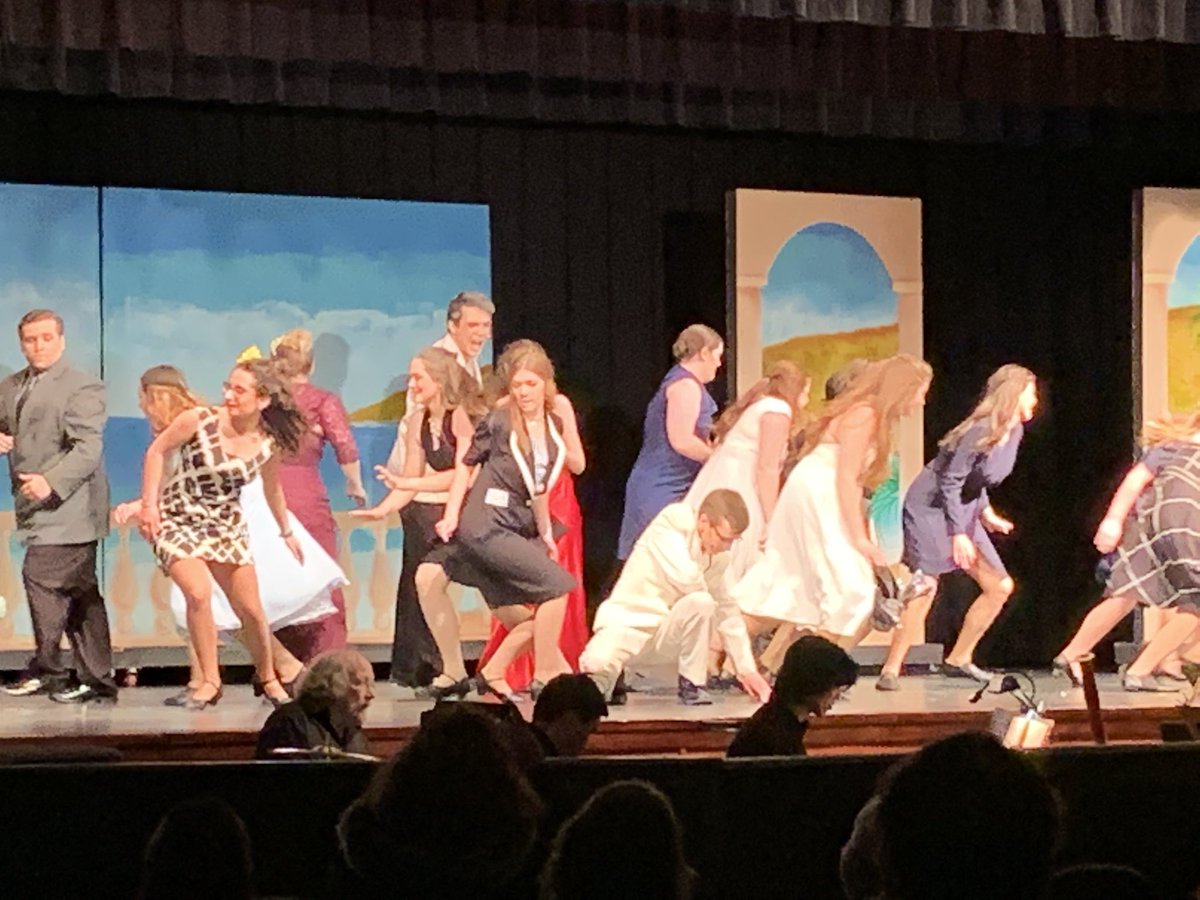 WilliamsonHS1's tweet photo. Love seeing our Marauders on stage where they belong! #dirtyrotten https://t.co/XvLSw8q0mW