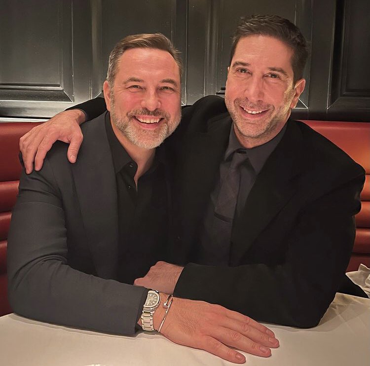 DSchwimmerBR's tweet photo. Reunião de ‘Davids’!! 🤍

“Jantar com Schwimmer @/_schwim_” 
📲 David Walliams via Instagram https://t.co/LDRB09Yt4N