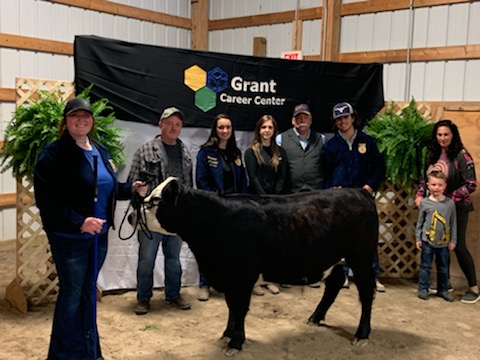 GrantCareer's tweet photo. Thank you to everyone who turned out and bid at the FFA Cattle Auction tonight. Thank You Lewis Auctioneering! https://t.co/lkNFjGXYFH