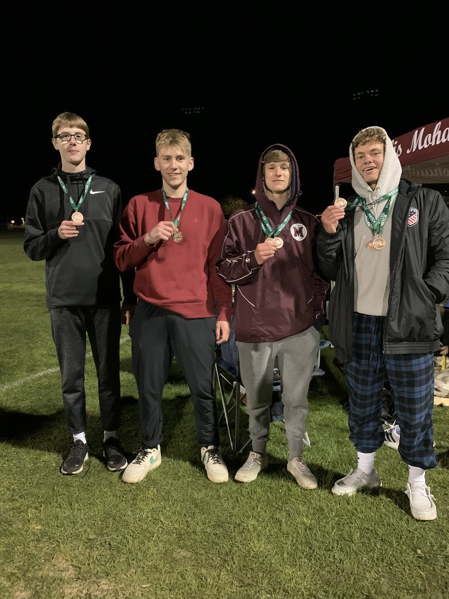 millis_tf's tweet image. Andrew, Ryan, Connor, and Jack take 4th in the 4x200!!😁👏🏼🏃🏻🏃🏼🏃🏻🏃🏽🏅