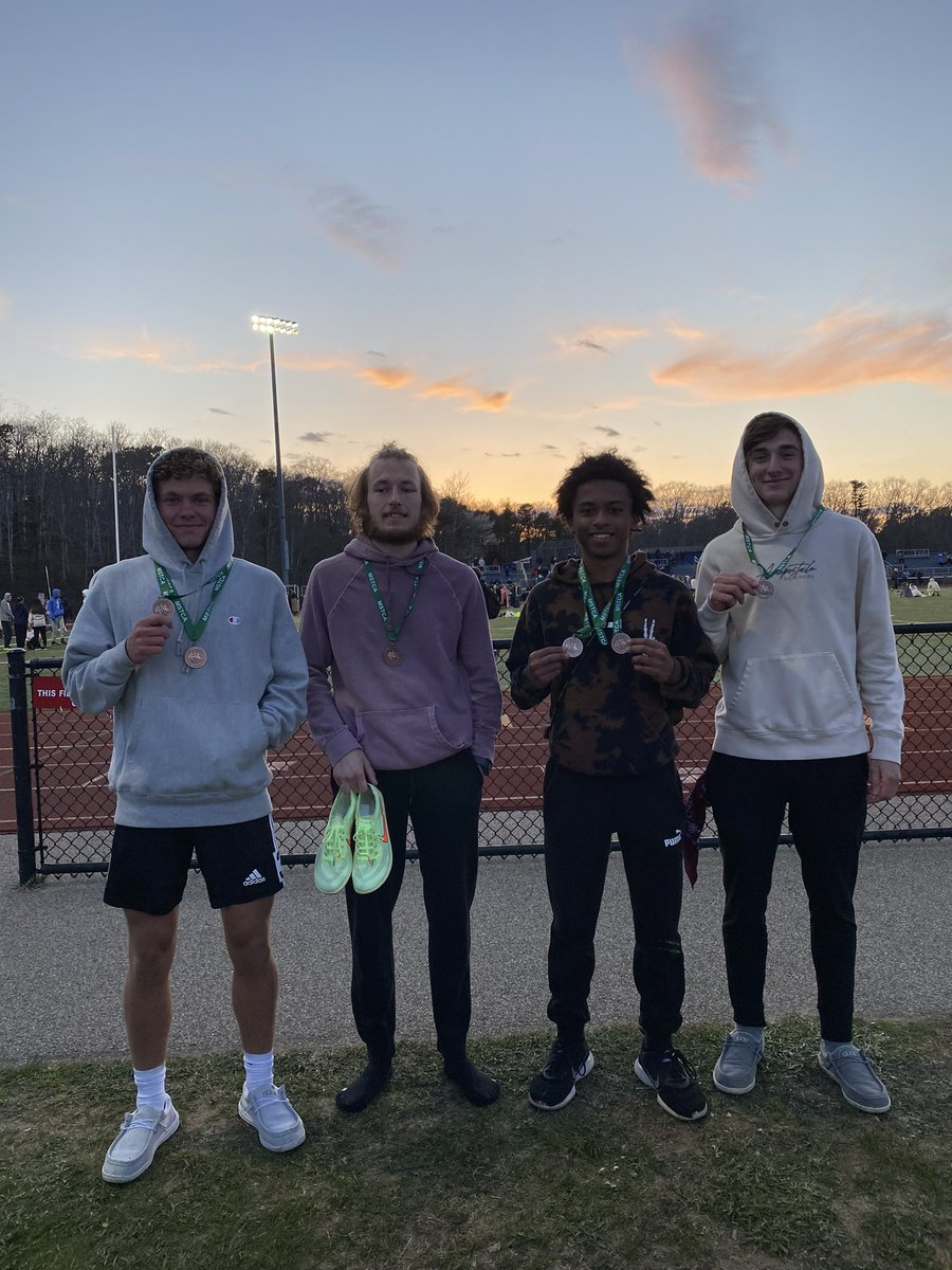 millis_tf's tweet image. Congratulations to the boys sprint medley team who took 4th place! Well done Jack, Colin, Malachi, and Ben!!👏🏼👏🏼👏🏼