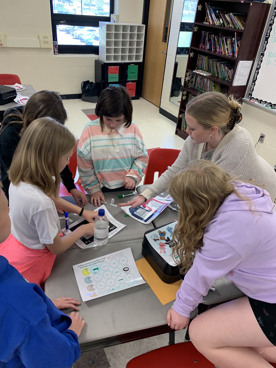 SuffieldE's tweet photo. Fourth graders worked hard on an escape activity in ELA today! Team work!! #wearefield #lovesuffield https://t.co/oqXFVQ2BRo