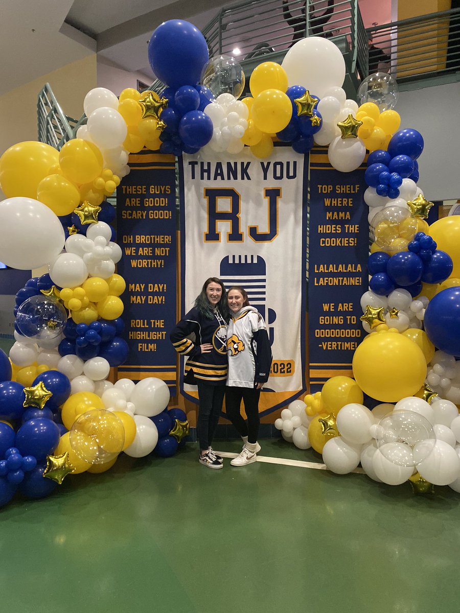 BQtheDQ's tweet photo. #RJsLastCall #ThankYouRJ 💛💙
@OxfordPennant @26shirts https://t.co/z9oesjRG50