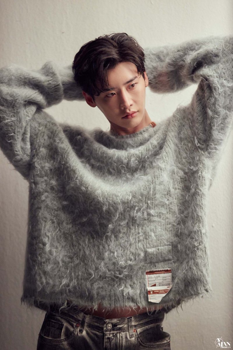 LeeJongSukWorld's tweet photo. 2022.04.30 Aman Project Naver Update of #LeeJongSuk Photoshot ❤ https://t.co/hdkQMHOsrr