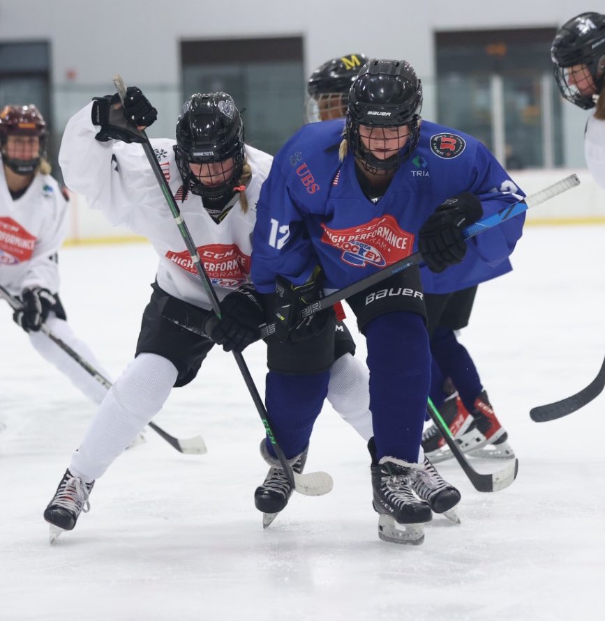 G16: Blue 1 vs Red 1

Blue took a short break and came back out to take on White, matching them stride for stride thru the 1st half.  Blue scores first, Lemieur (B-LF) from Karl (Mtka) and Red answers 3 minutes later, Fleming (SSM) from Hunst (LS). SOG 11-10 favoring Blue. #CCMHP