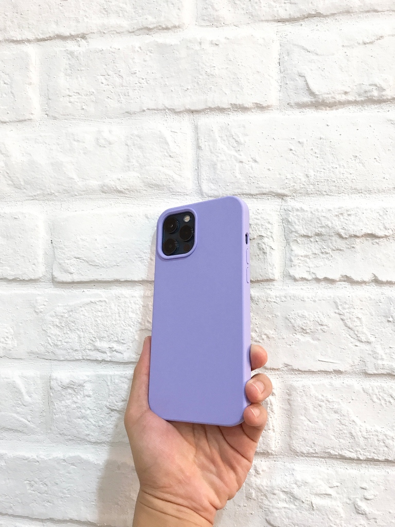 IceSword_us's tweet photo. Keep your iPhone safe and sound with this durable silicone case. In a beautiful purple hue💜 🟪 🟣, this case is not only minimalist and sleek, but also offers a firm grip and protection against the elements. Whether you're at the gym or out on a run https://t.co/Vig9MD3JIU